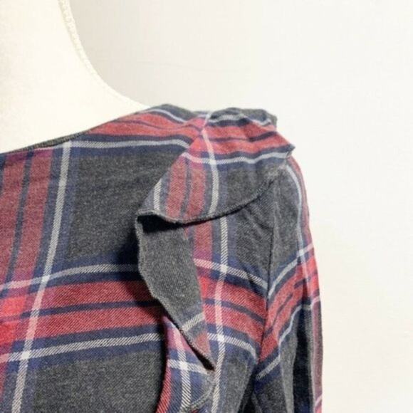 Romeo + Juliet Couture long sleeve plaid Ruffle top red gray sz M - Picture 4 of 12